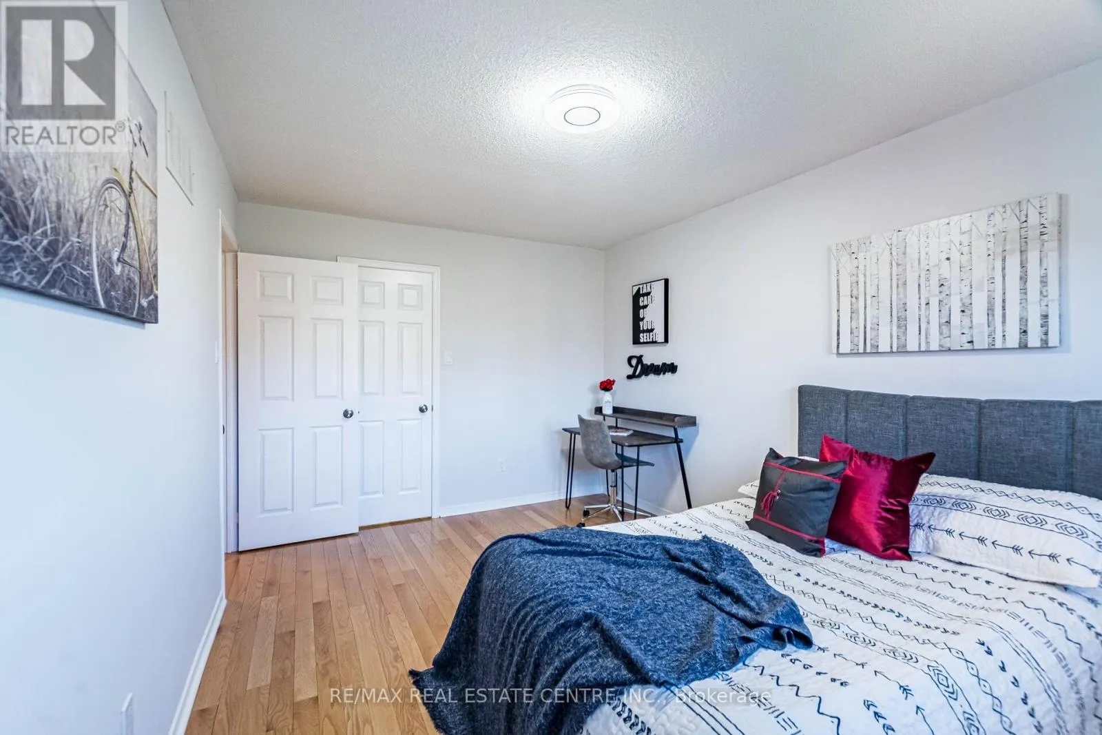 963 SUMMERBREEZE COURT