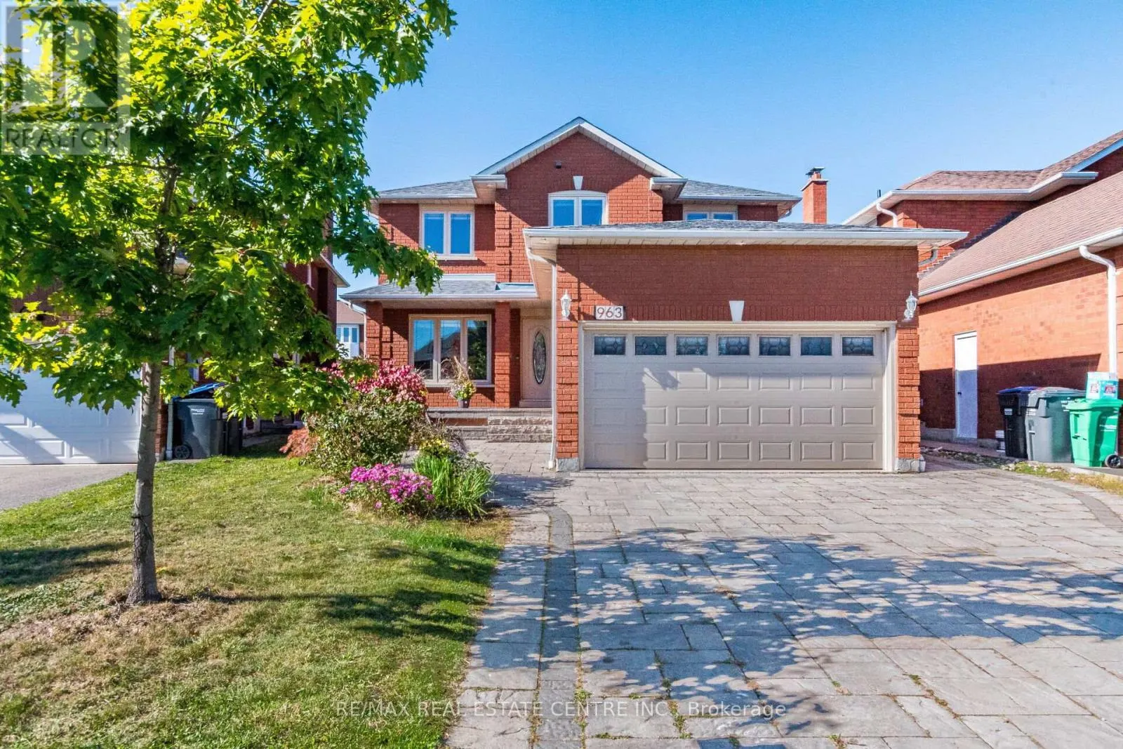 963 SUMMERBREEZE COURT