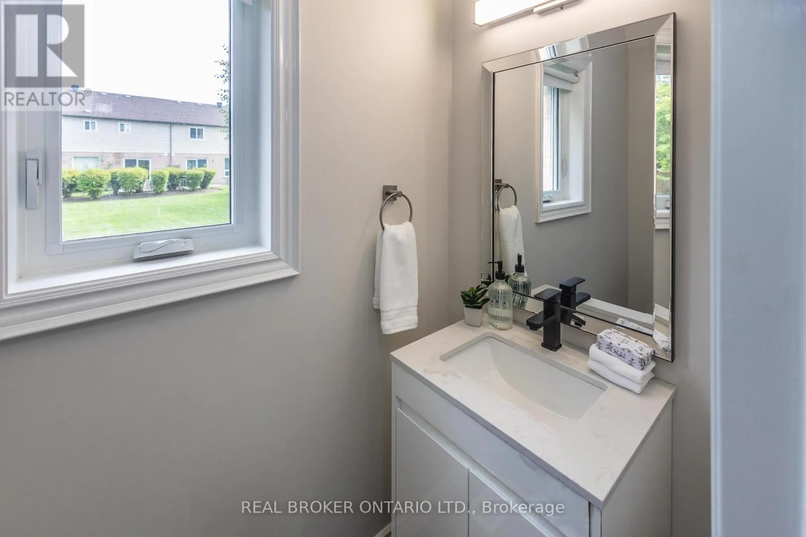 36 - 5255 GUILDWOOD WAY