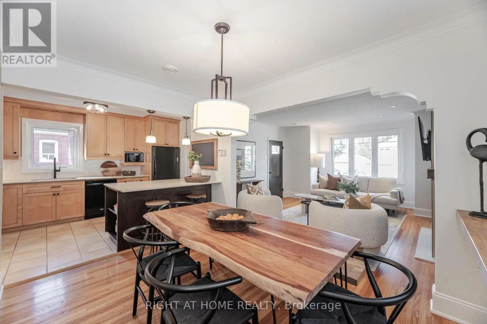 75 EMERALD CRESCENT