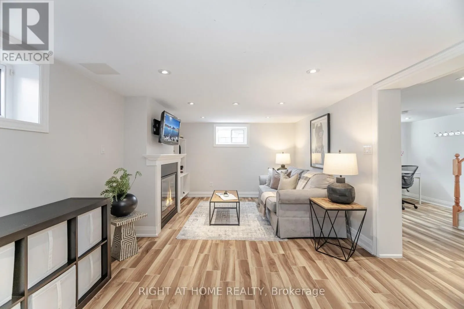 75 EMERALD CRESCENT