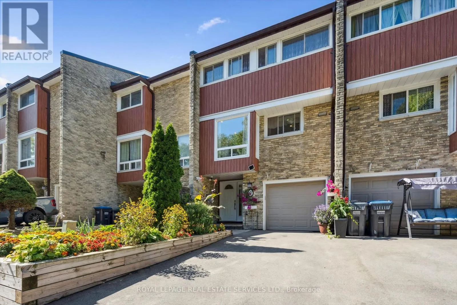 24 - 915 INVERHOUSE DRIVE