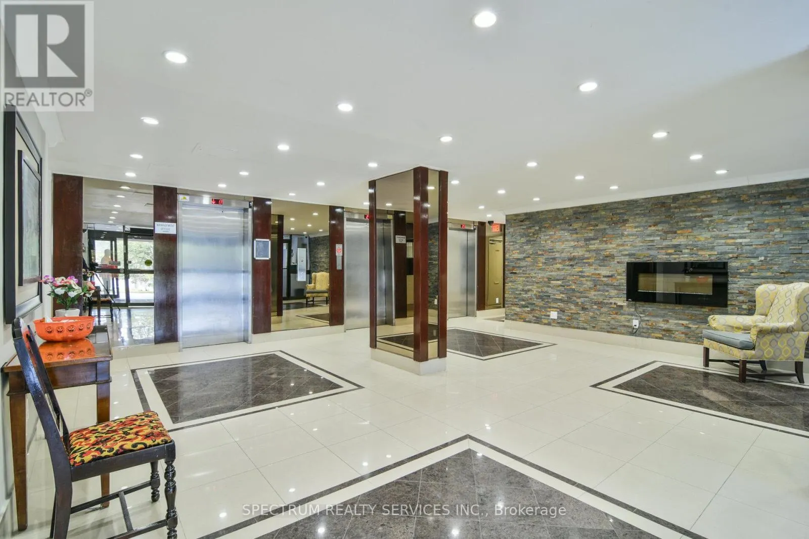 1210 - 85 EMMETT AVENUE