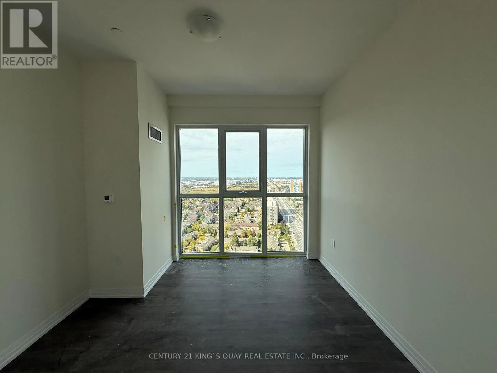 2806 - 15 WATERGARDEN DRIVE
