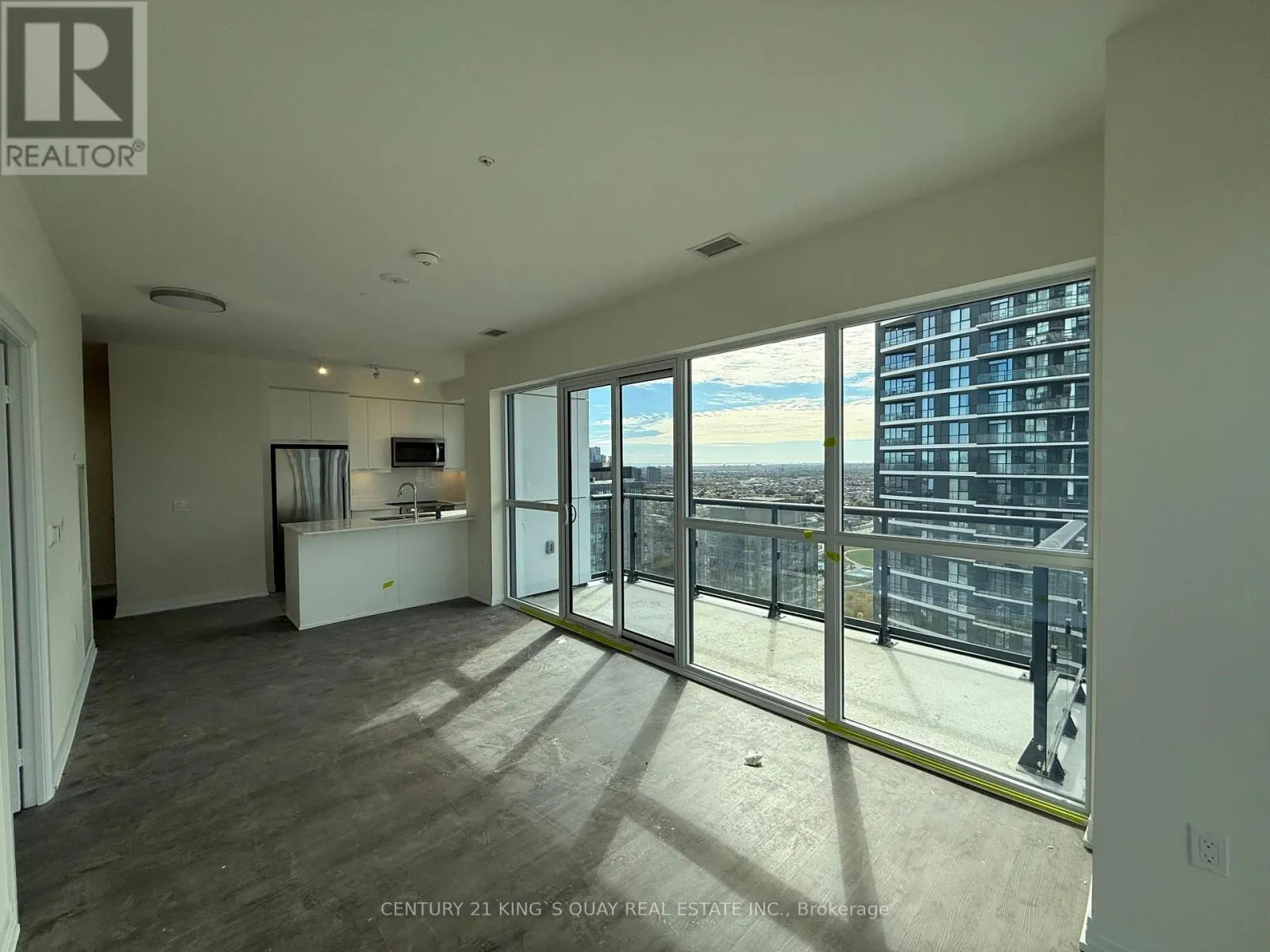 2806 - 15 WATERGARDEN DRIVE
