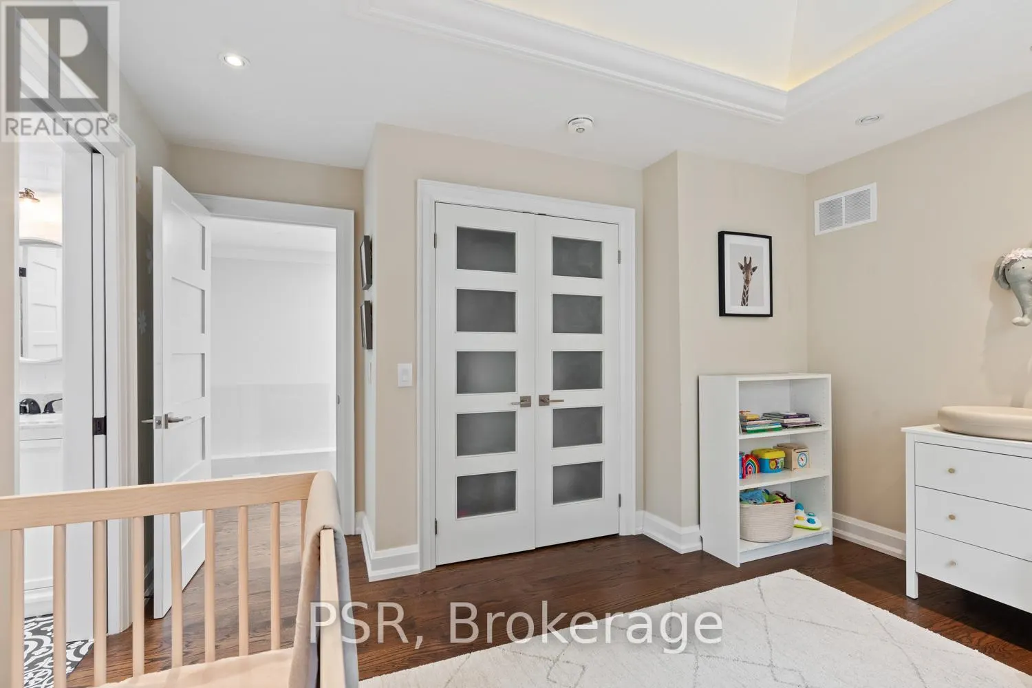 76 SOUTH KINGSWAY