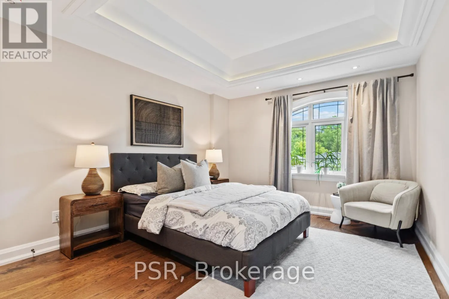 76 SOUTH KINGSWAY