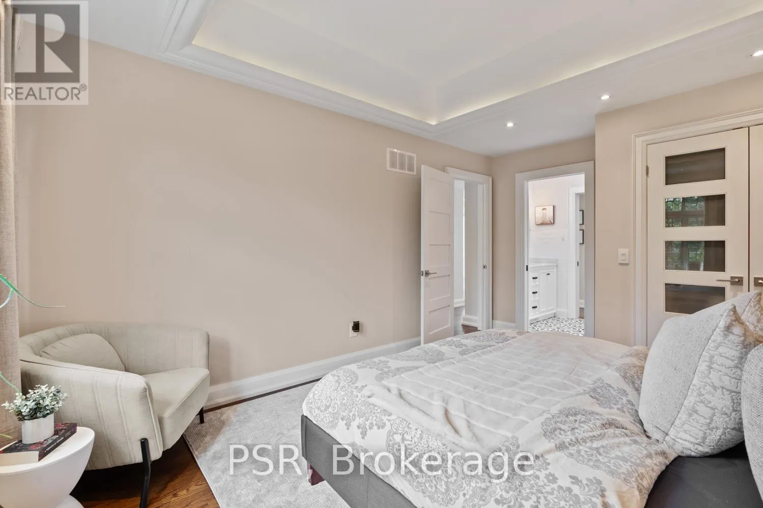 76 SOUTH KINGSWAY