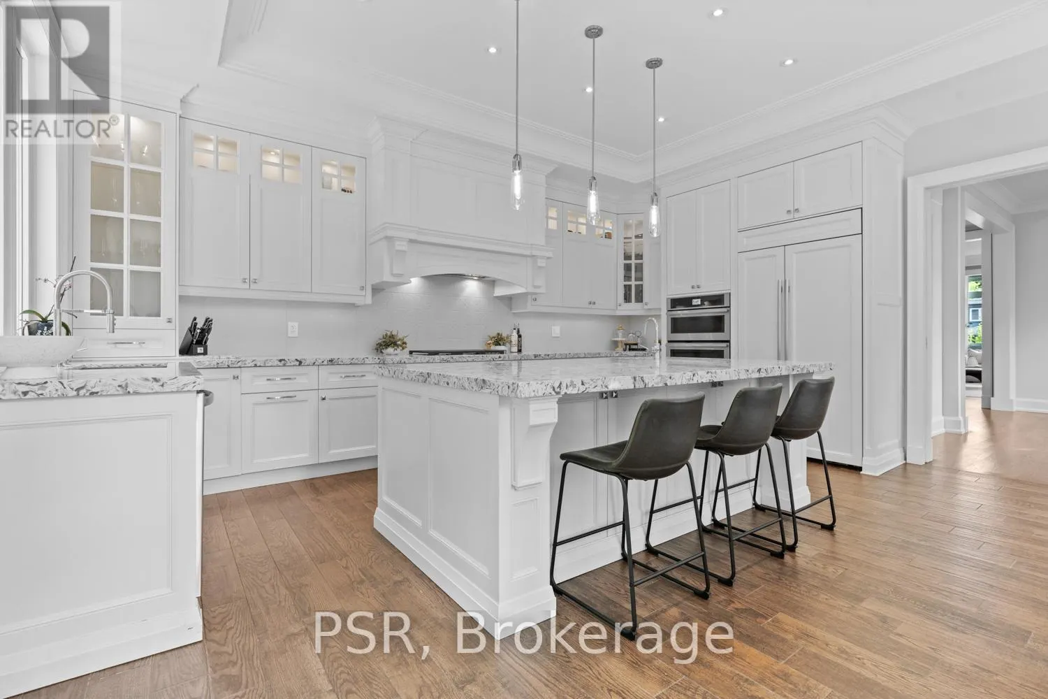 76 SOUTH KINGSWAY