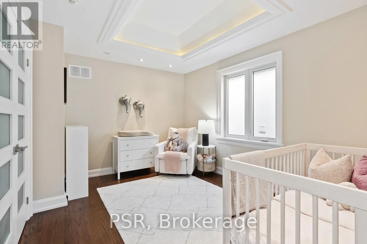 76 SOUTH KINGSWAY