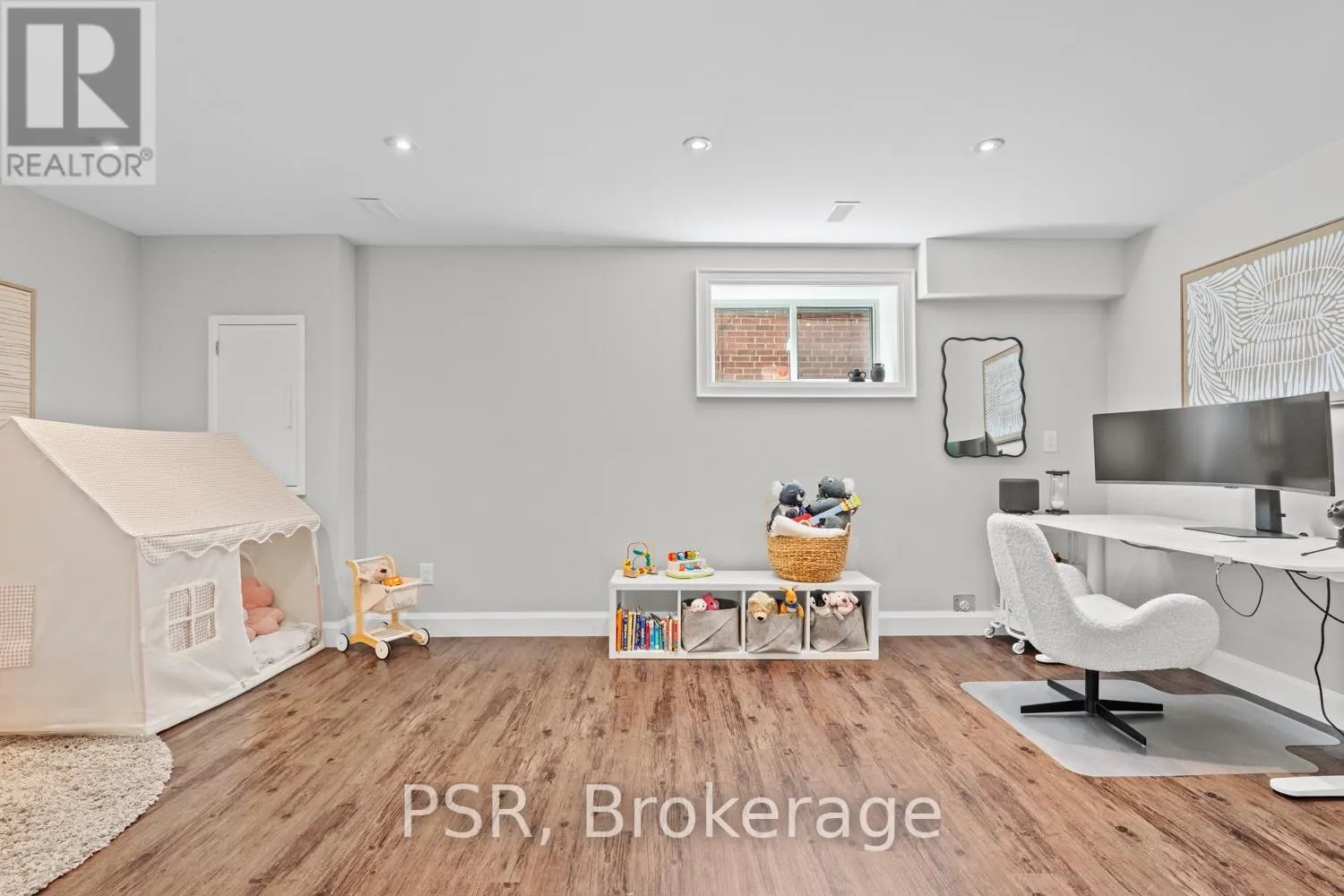 76 SOUTH KINGSWAY