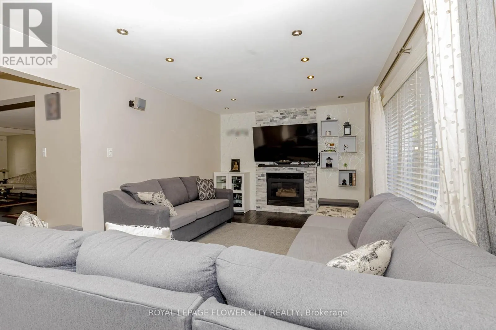 30 FOXTAIL ROAD