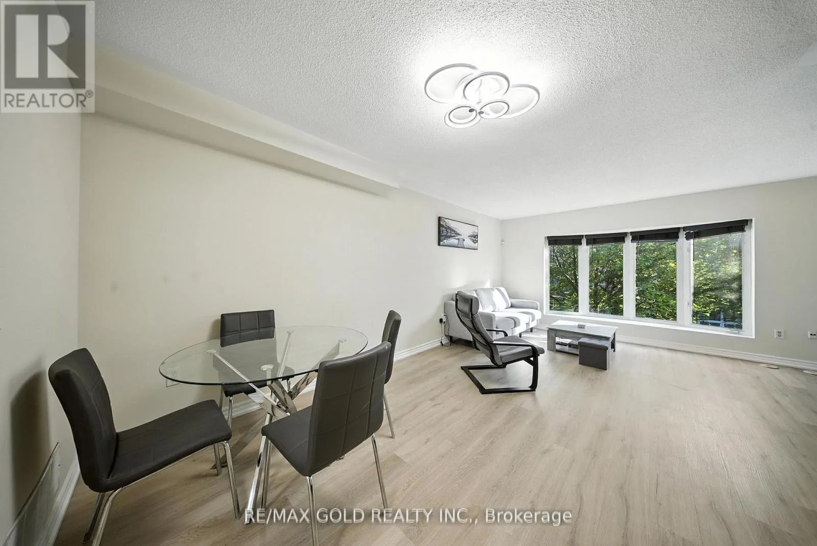 58 - 50 STRATHAVEN DRIVE