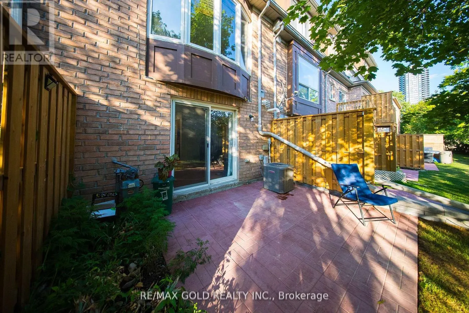 58 - 50 STRATHAVEN DRIVE