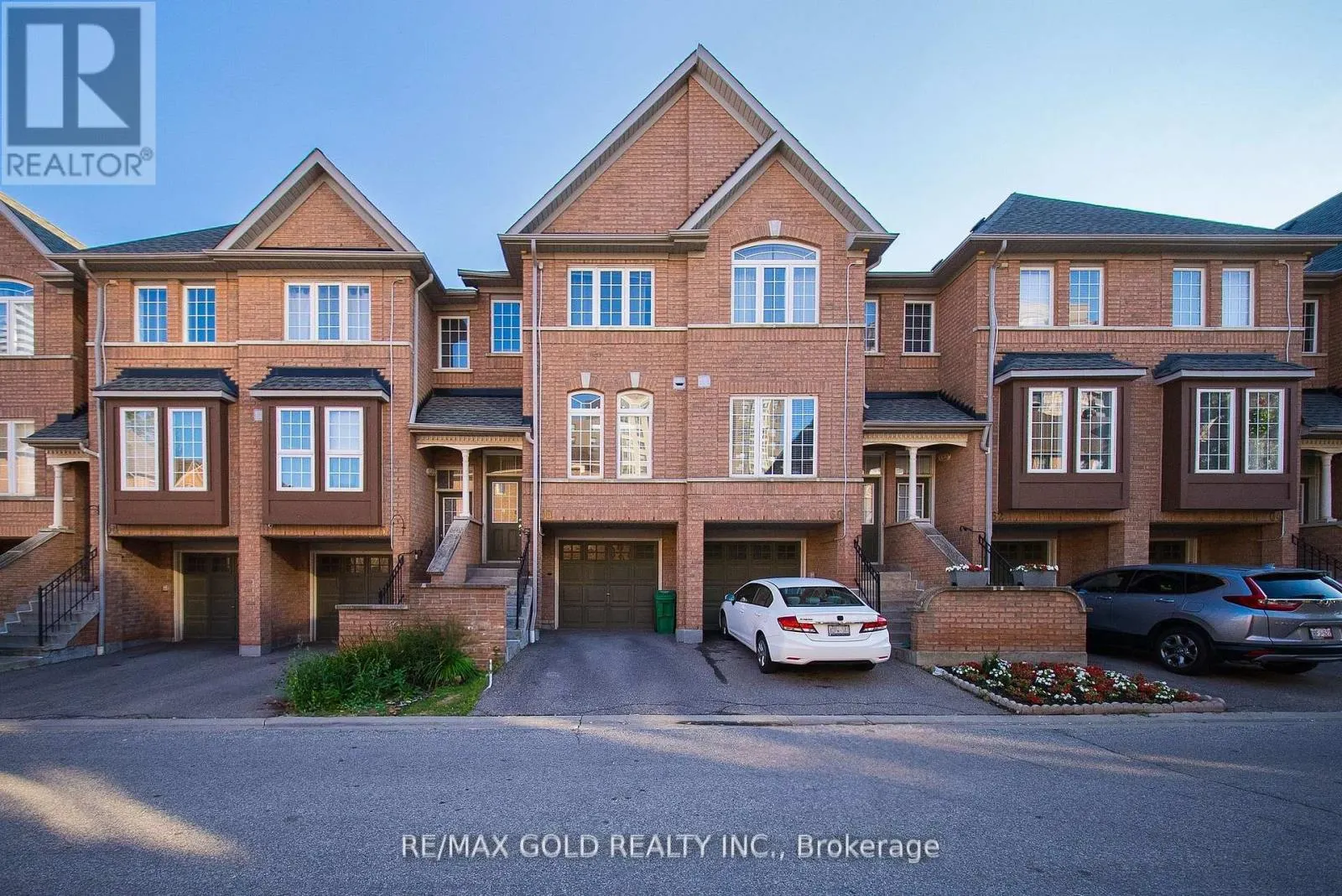 58 - 50 STRATHAVEN DRIVE