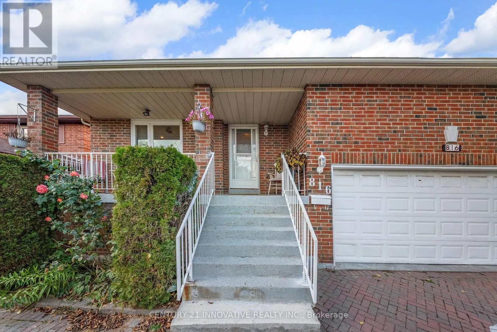816 WILLOWBANK TRAIL