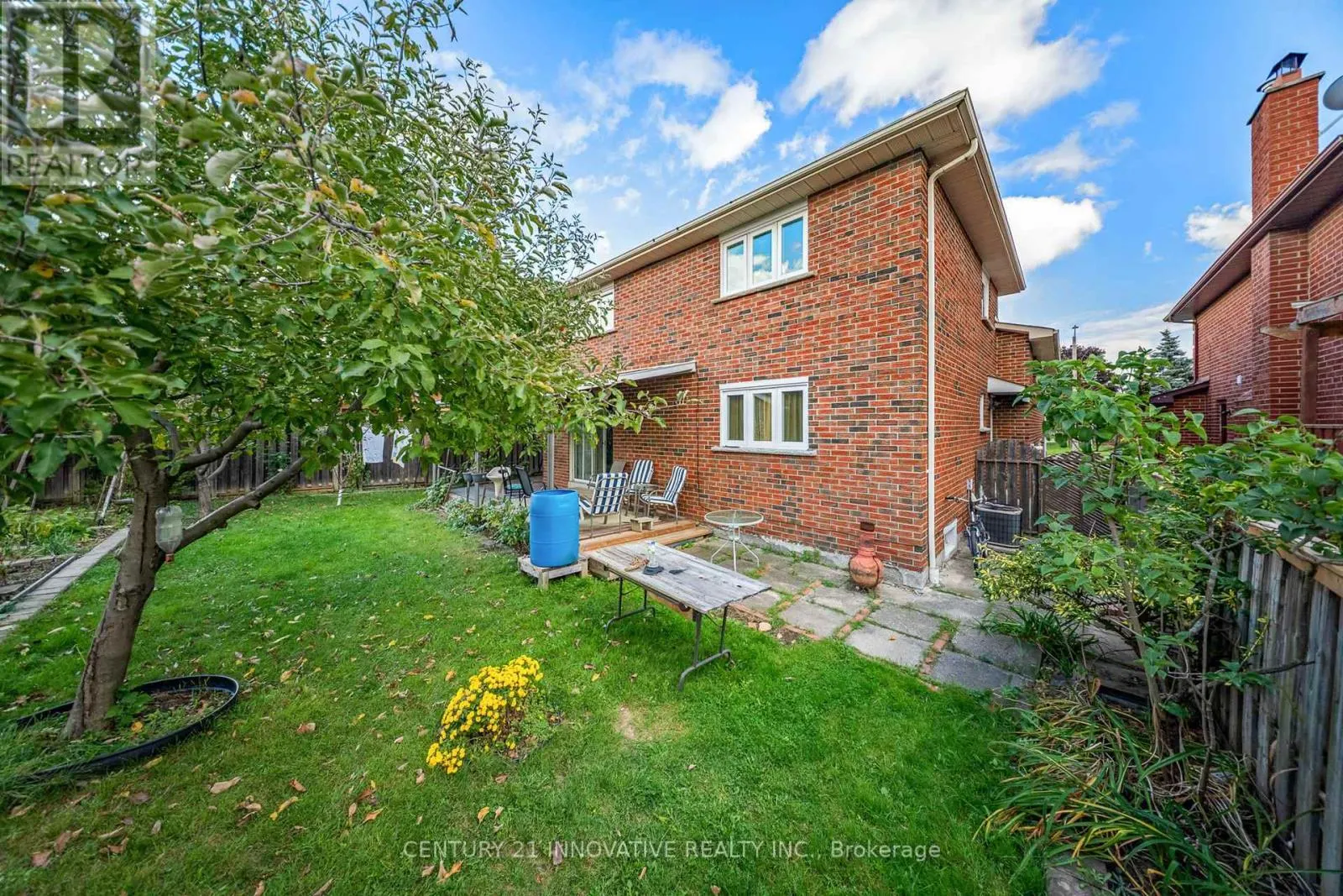 816 WILLOWBANK TRAIL