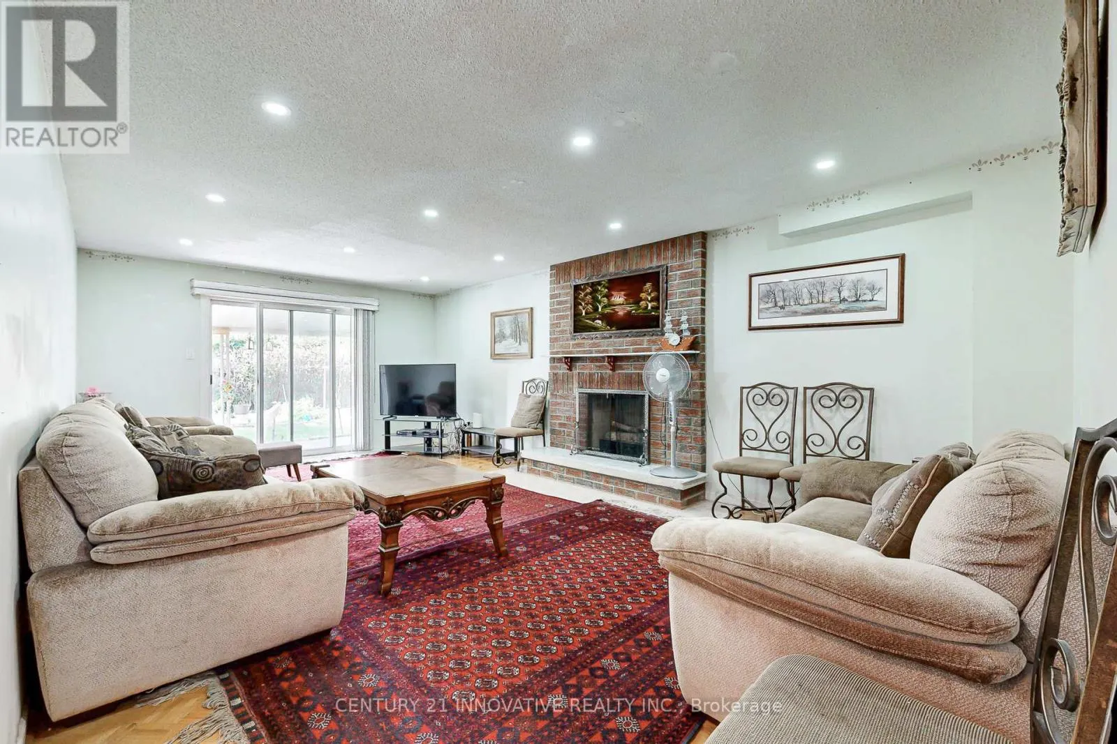 816 WILLOWBANK TRAIL