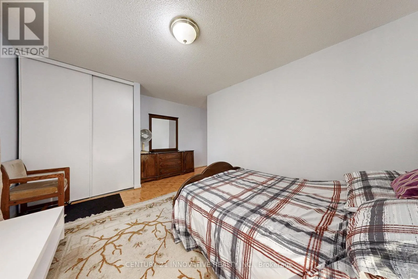 816 WILLOWBANK TRAIL