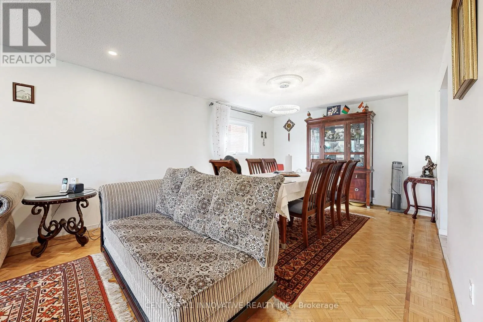 816 WILLOWBANK TRAIL