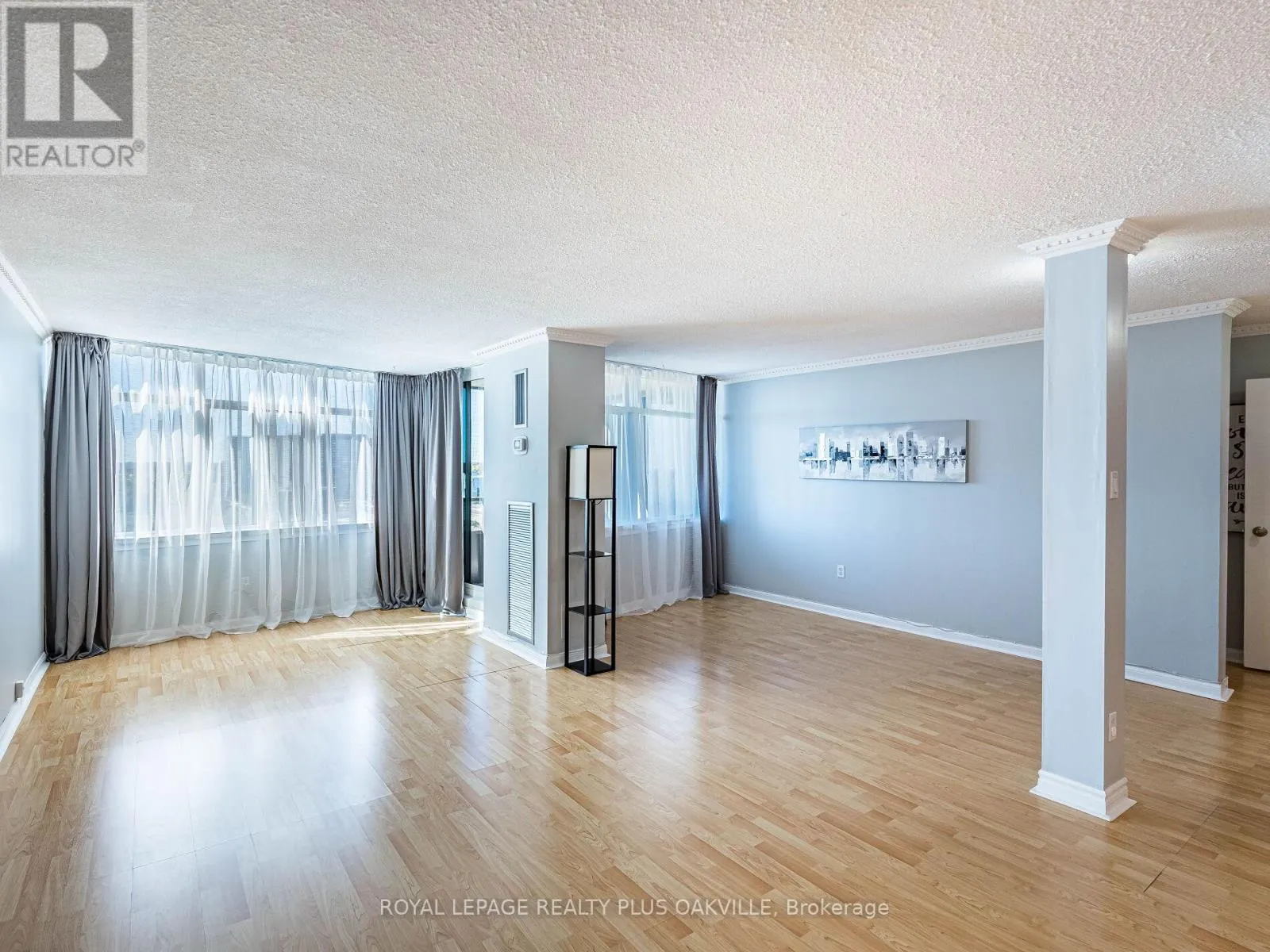 2006 - 3100 KIRWIN AVENUE