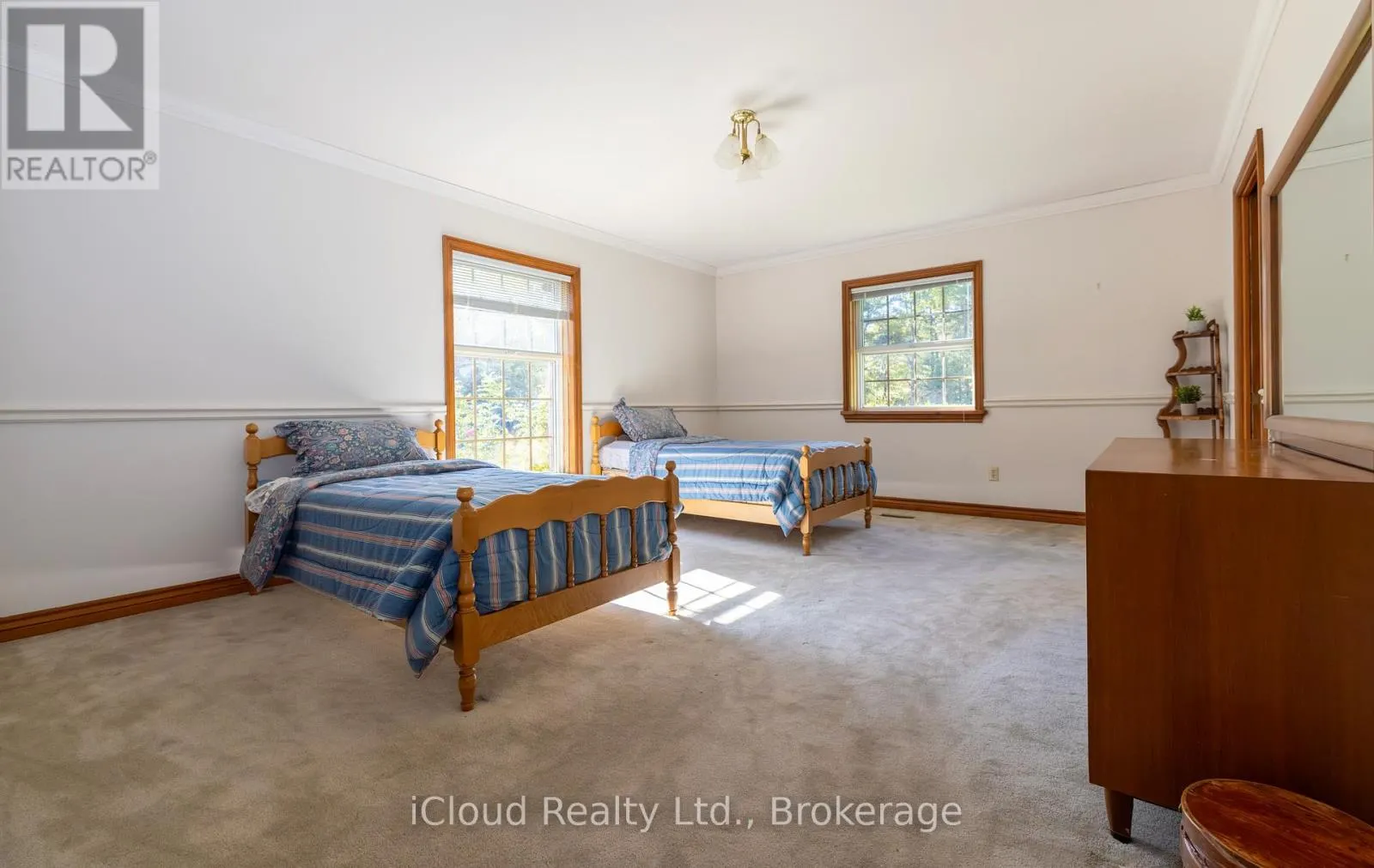 179 MAIN STREET S