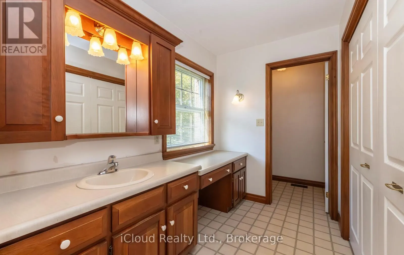 179 MAIN STREET S