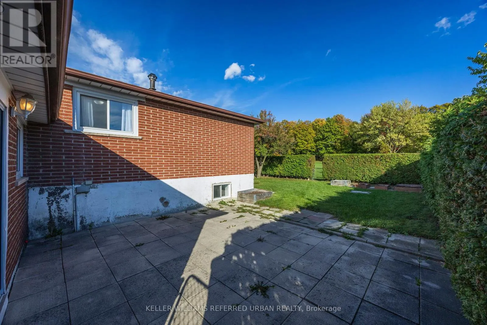 17 MADRON CRESCENT