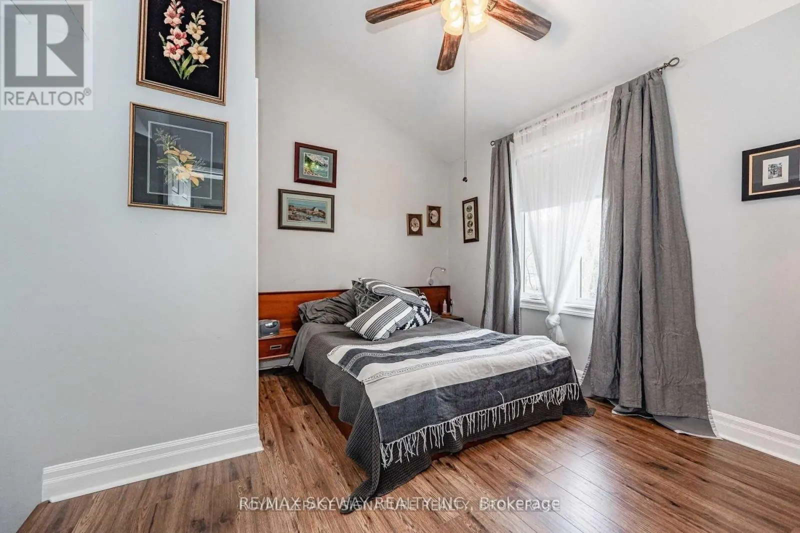 25 MINEOLA ROAD