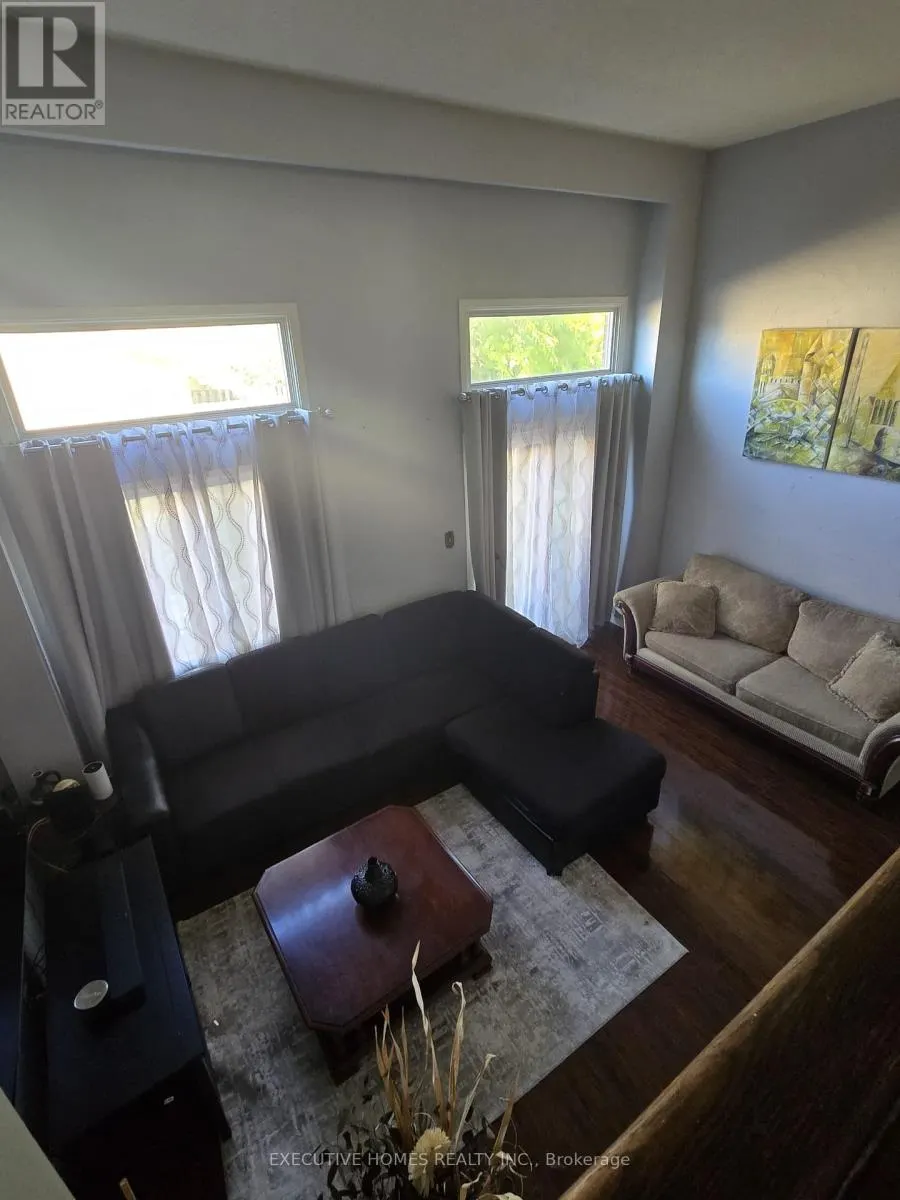 61 COLLINS CRESCENT