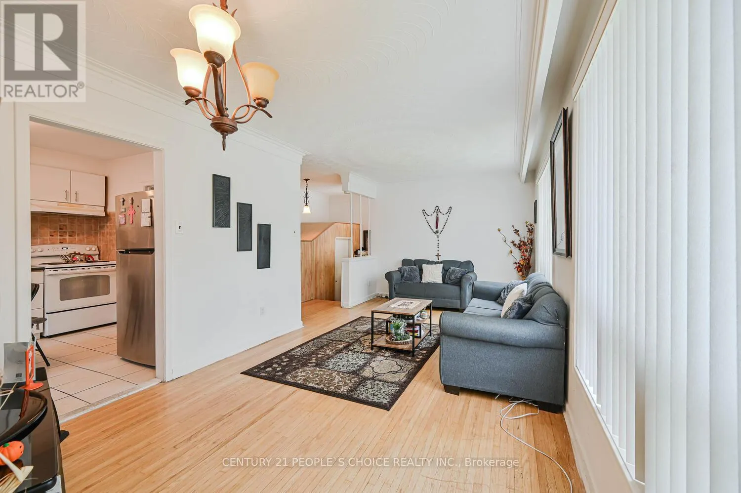 196 TAYSHAM CRESCENT