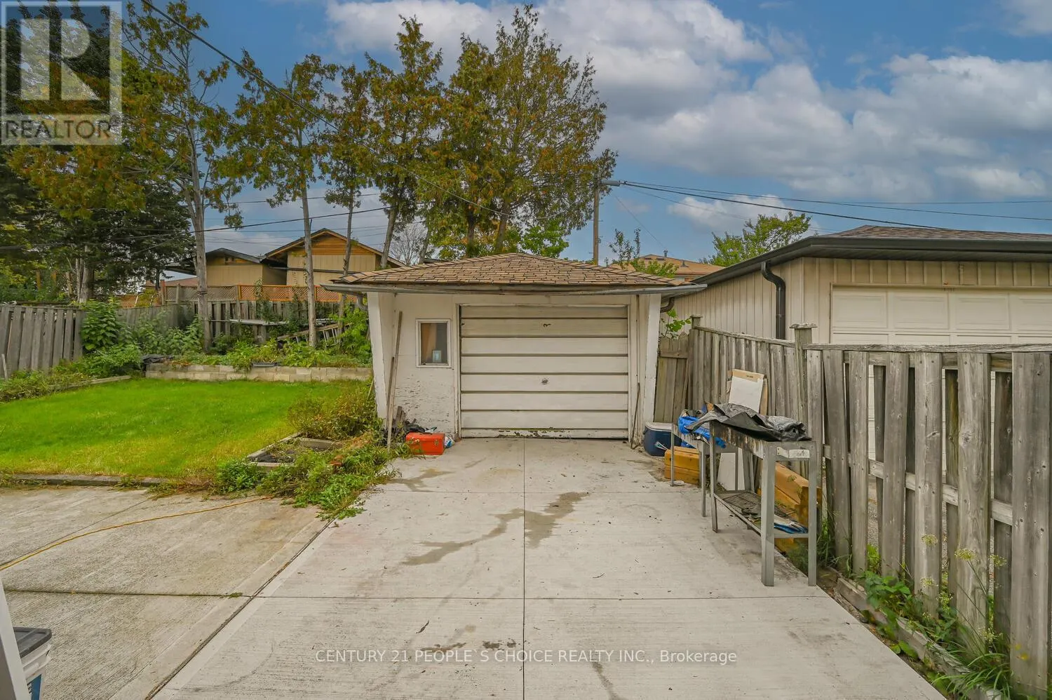 196 TAYSHAM CRESCENT