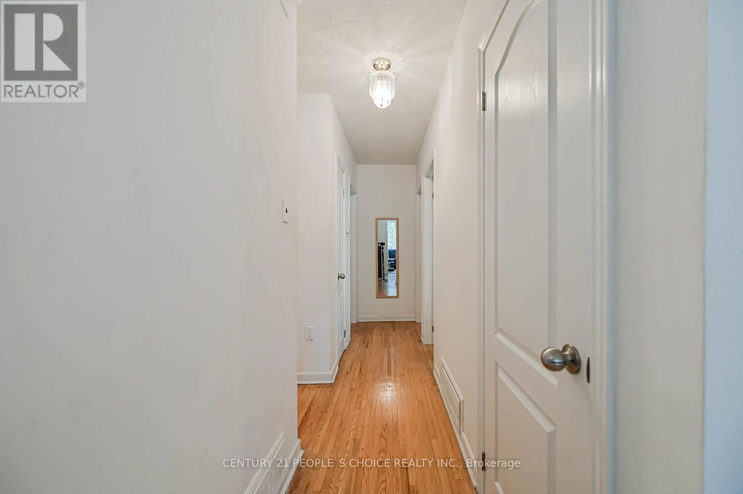 196 TAYSHAM CRESCENT