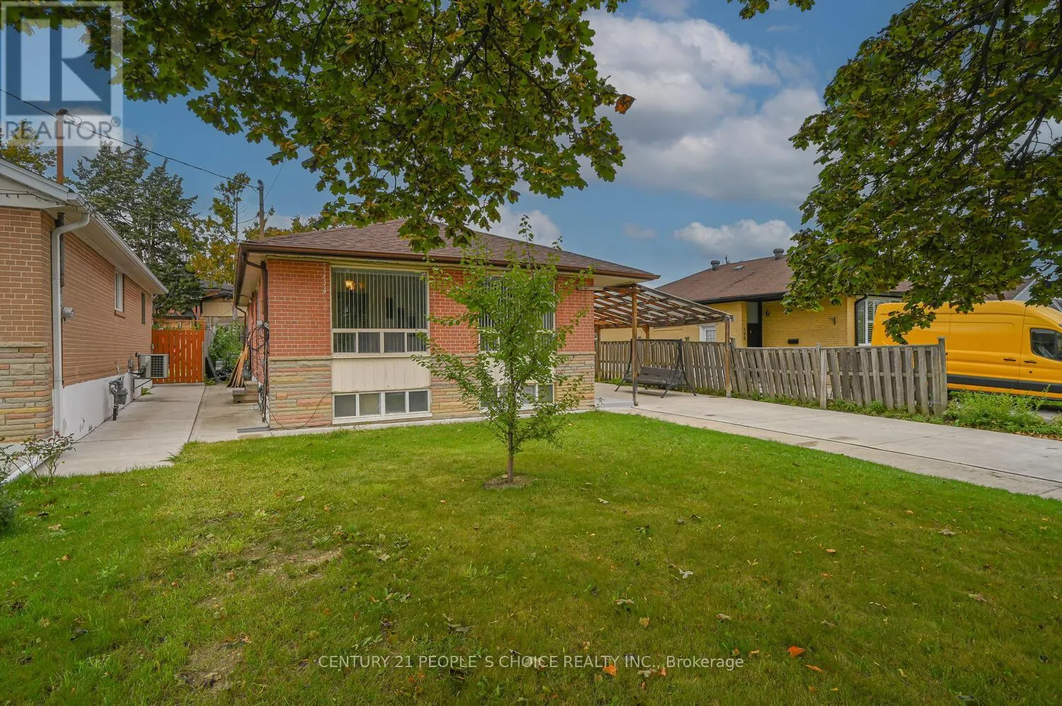 196 TAYSHAM CRESCENT