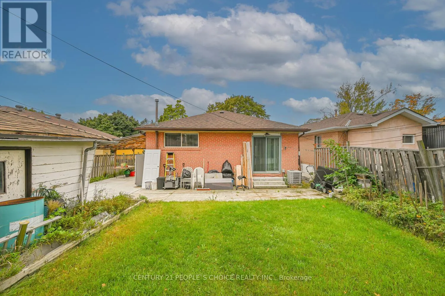 196 TAYSHAM CRESCENT