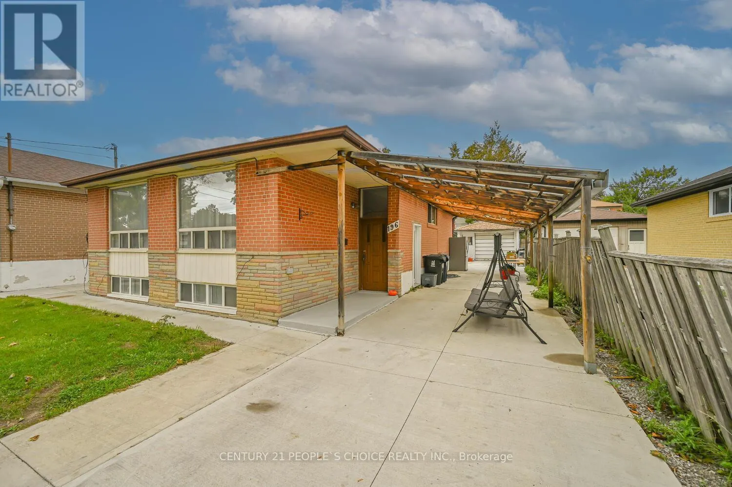 196 TAYSHAM CRESCENT