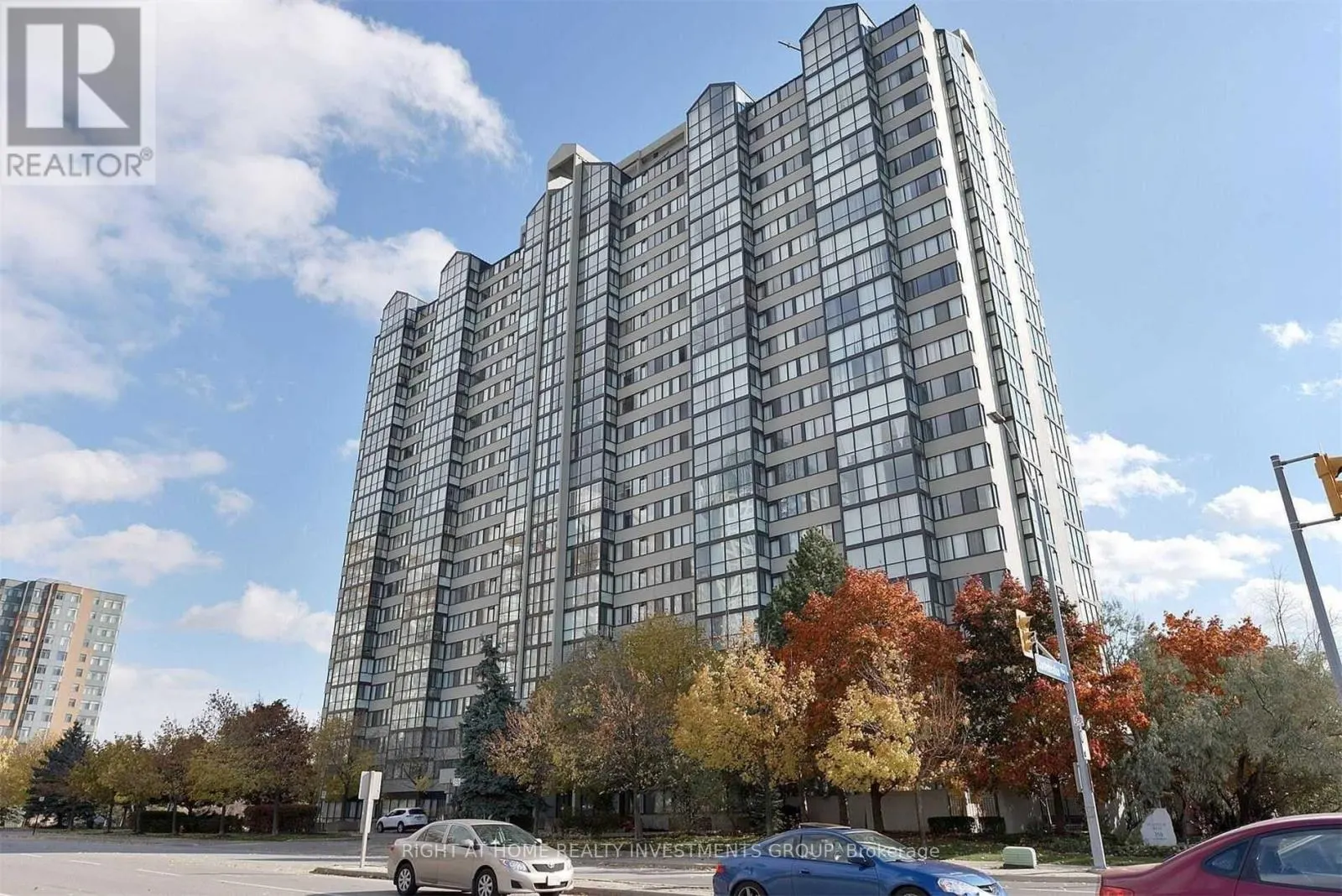 512 - 350 WEBB DRIVE