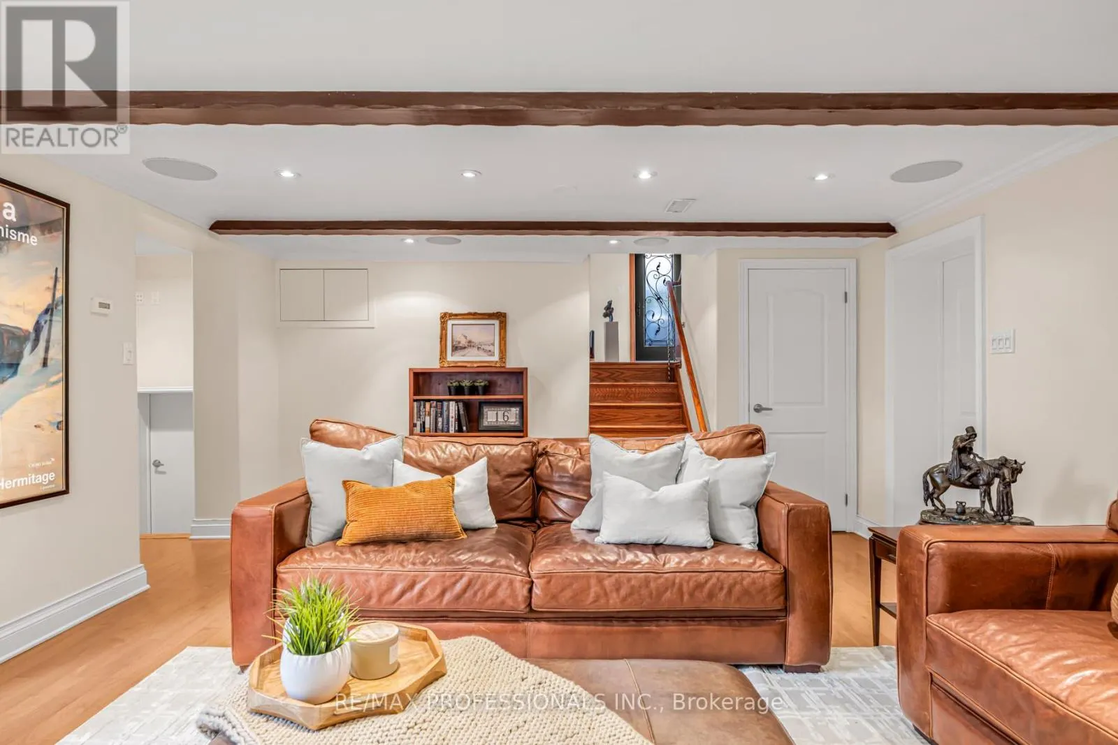 16 WOODPARK ROAD