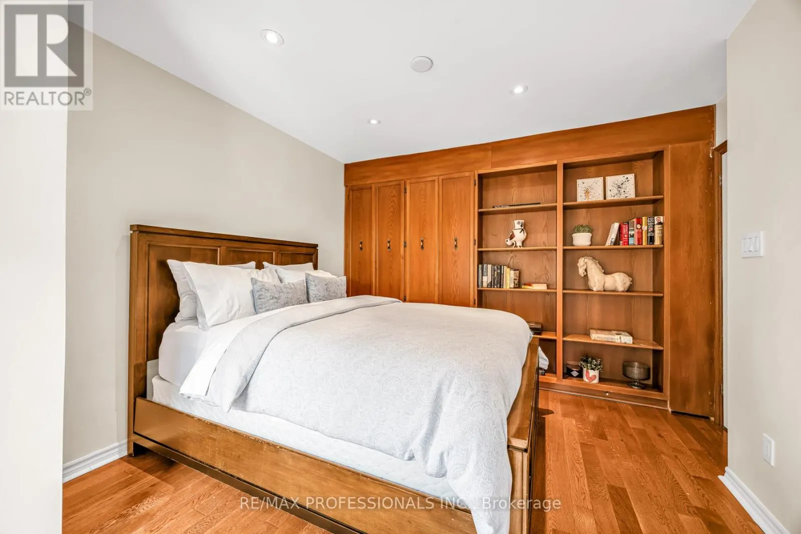16 WOODPARK ROAD