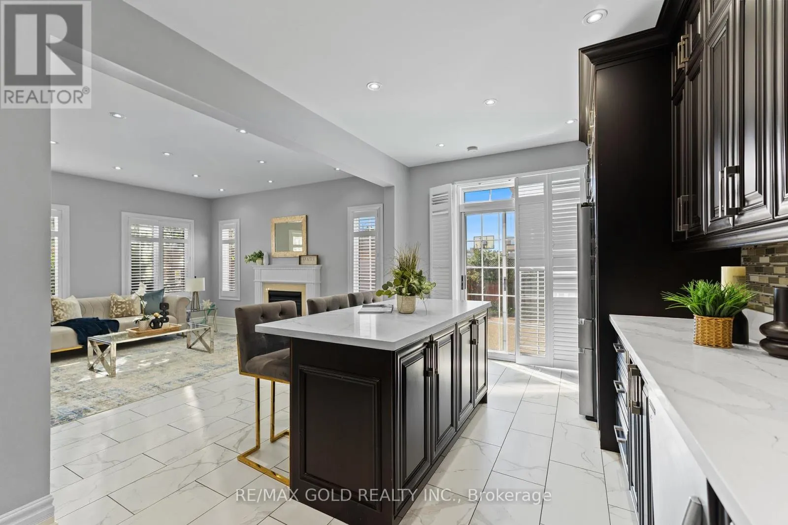 2 REVELSTOKE PLACE