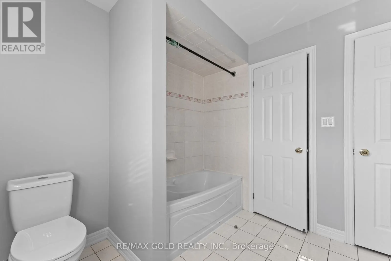 2 REVELSTOKE PLACE