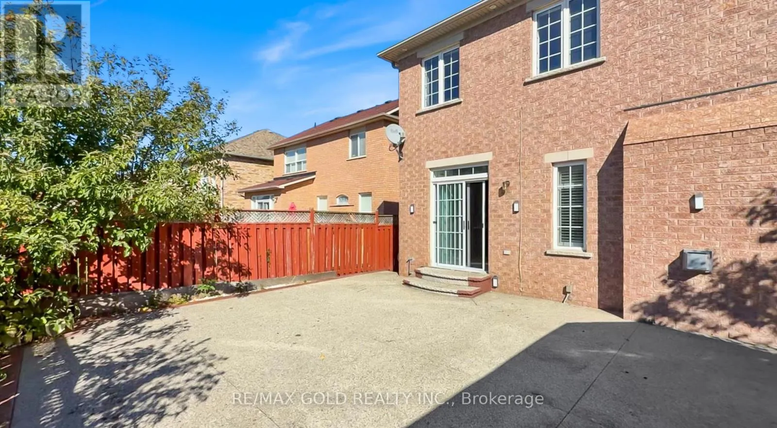 2 REVELSTOKE PLACE