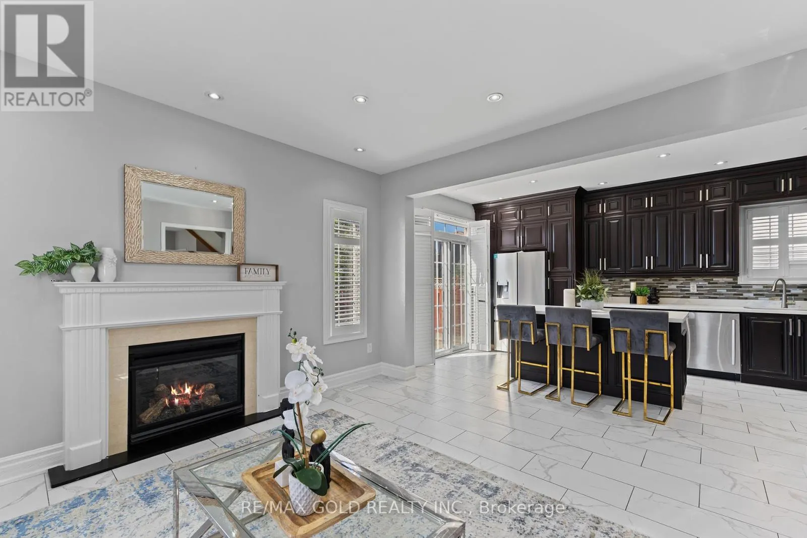 2 REVELSTOKE PLACE