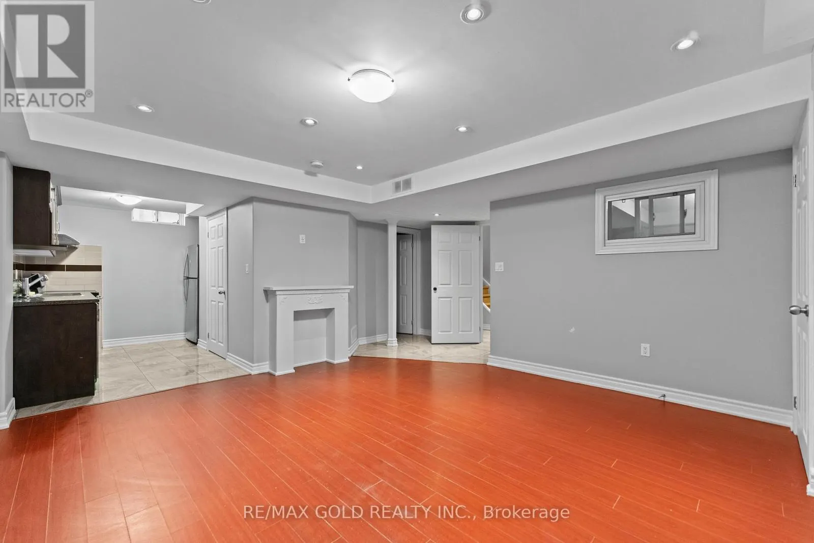 2 REVELSTOKE PLACE