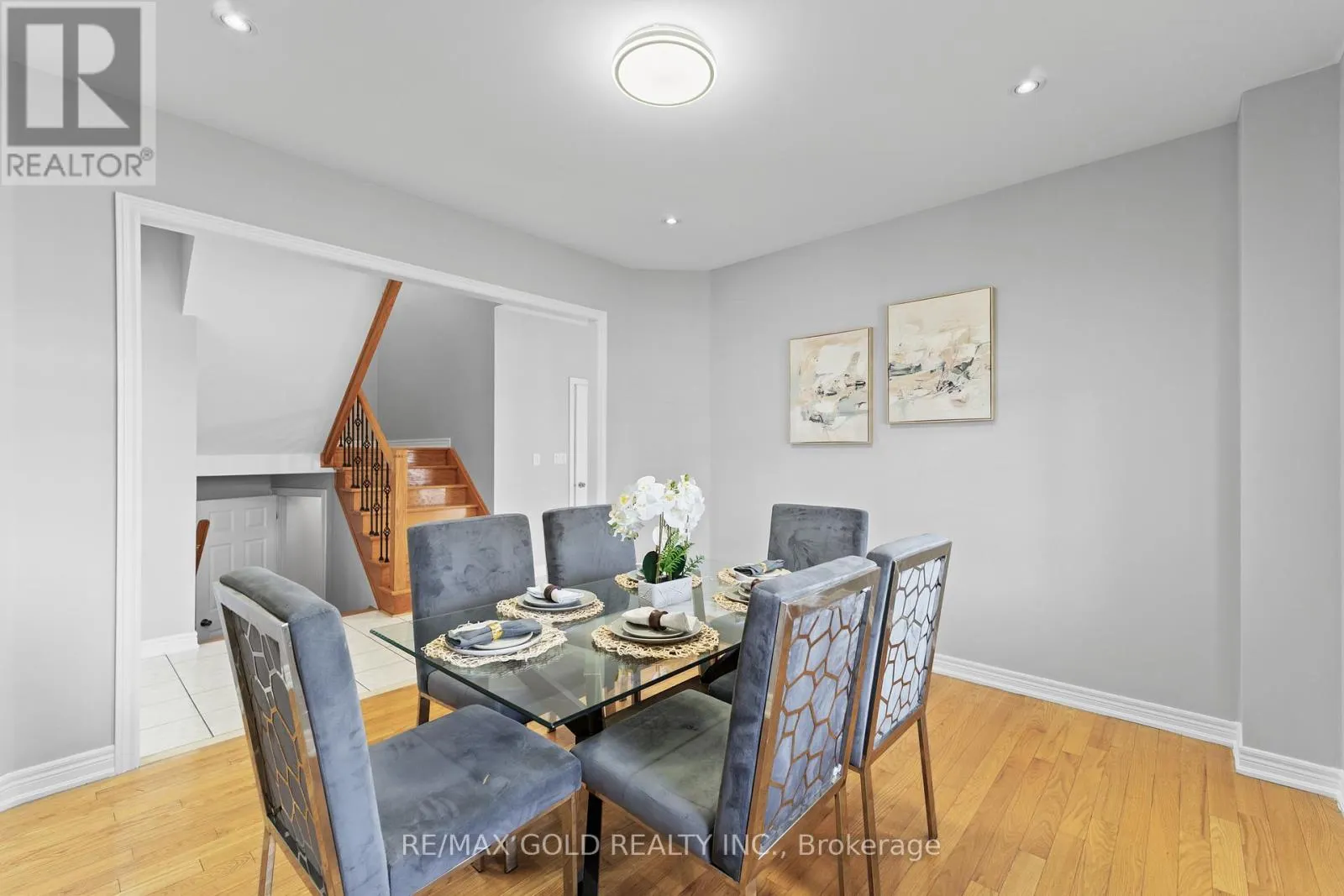 2 REVELSTOKE PLACE