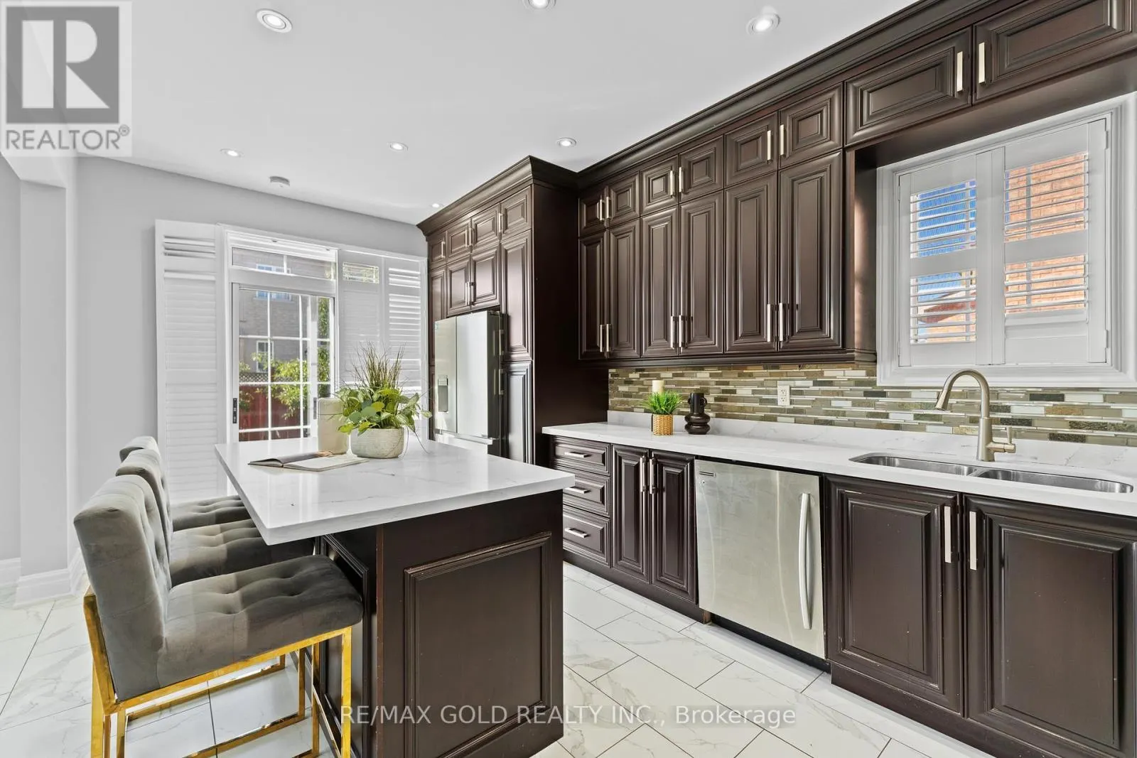 2 REVELSTOKE PLACE