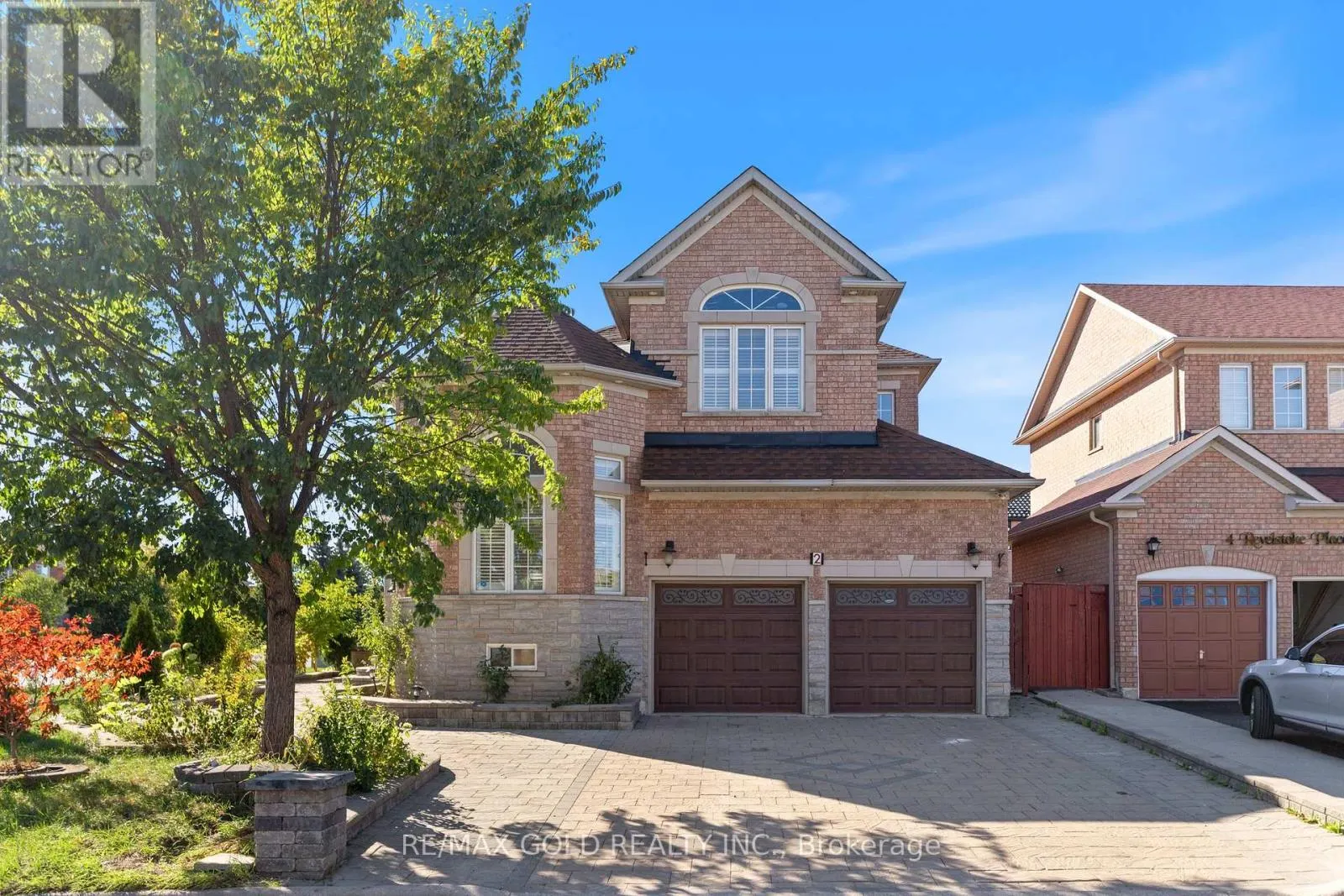 2 REVELSTOKE PLACE