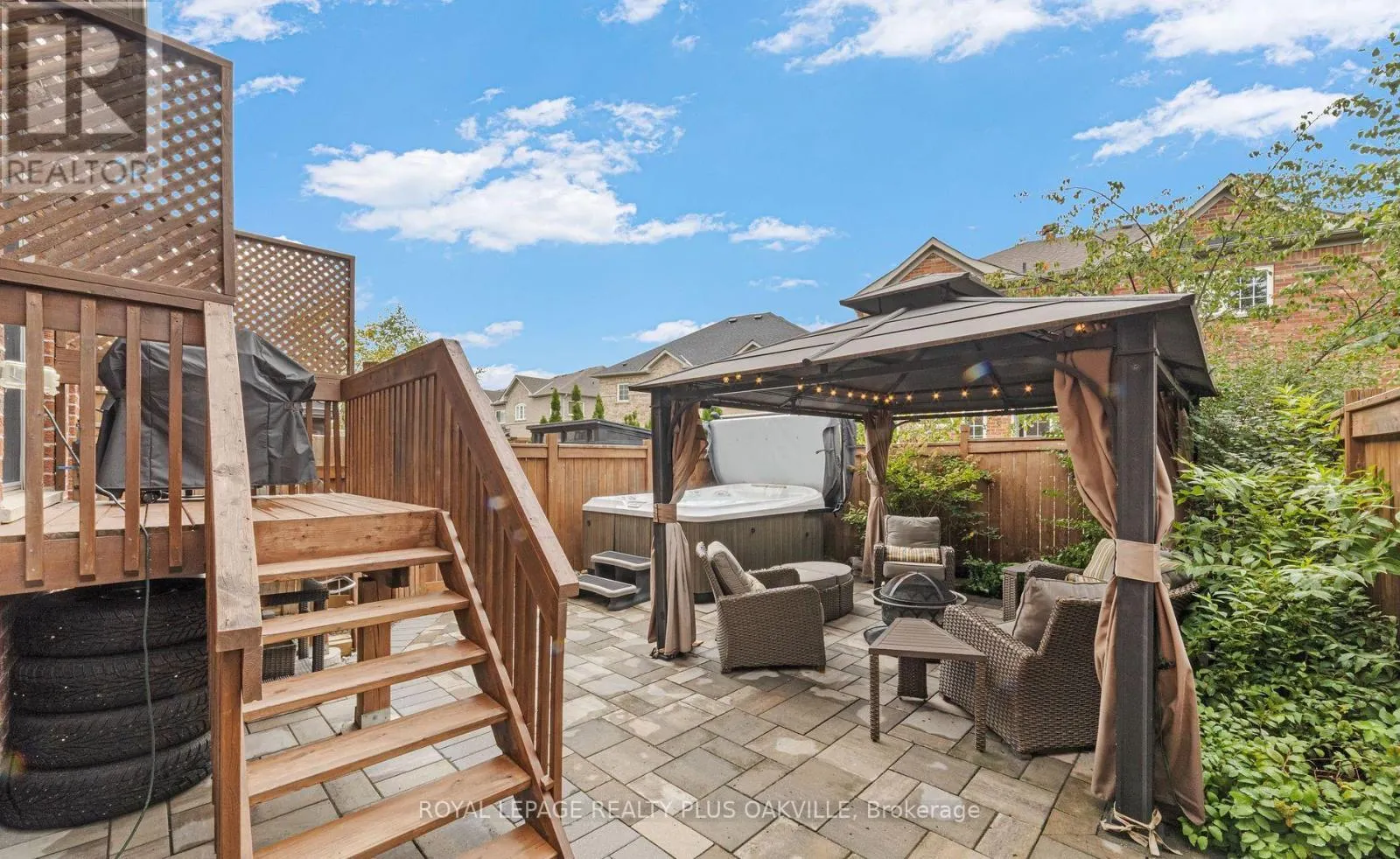 37 DIAMOND LEAF LANE