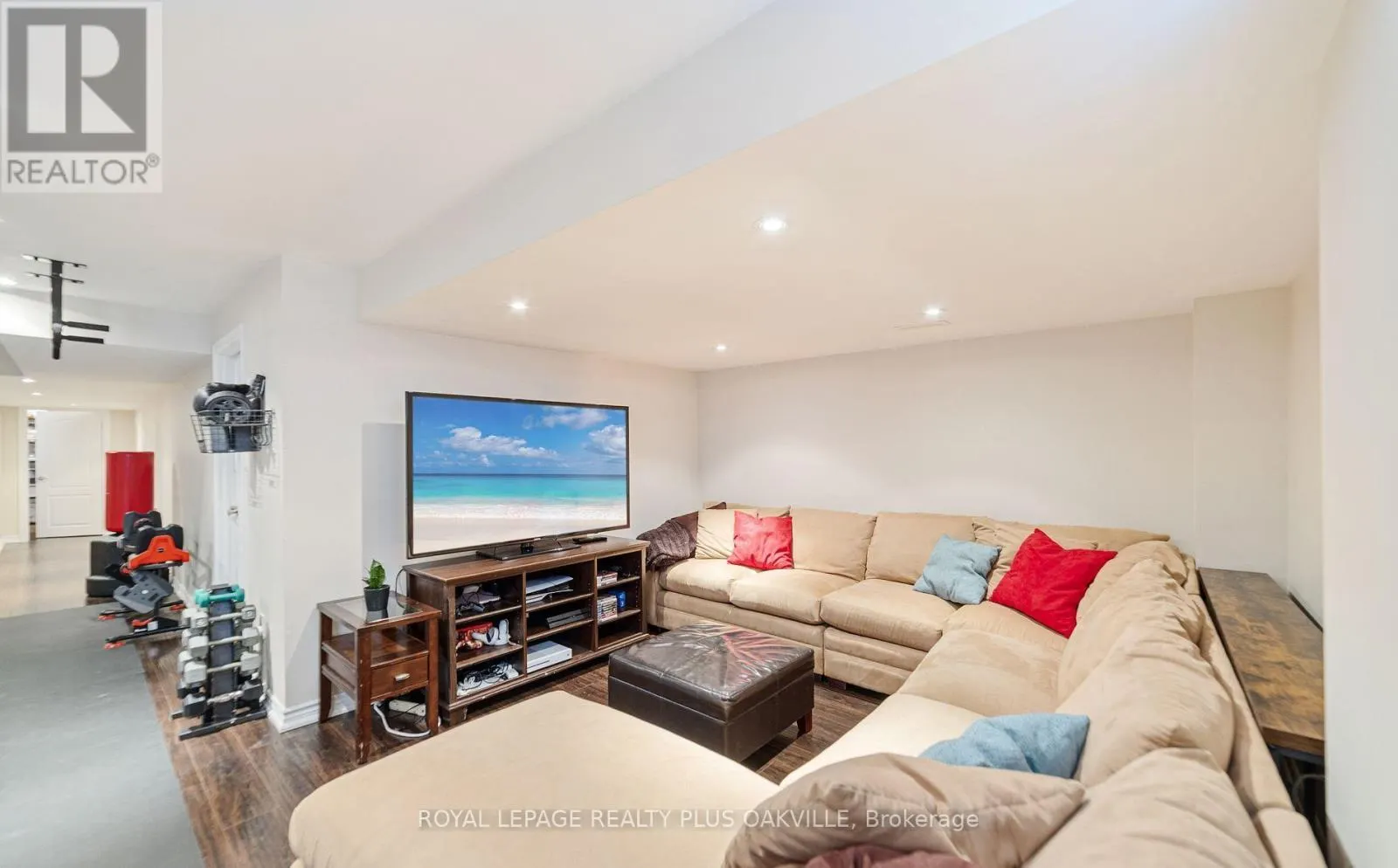 37 DIAMOND LEAF LANE