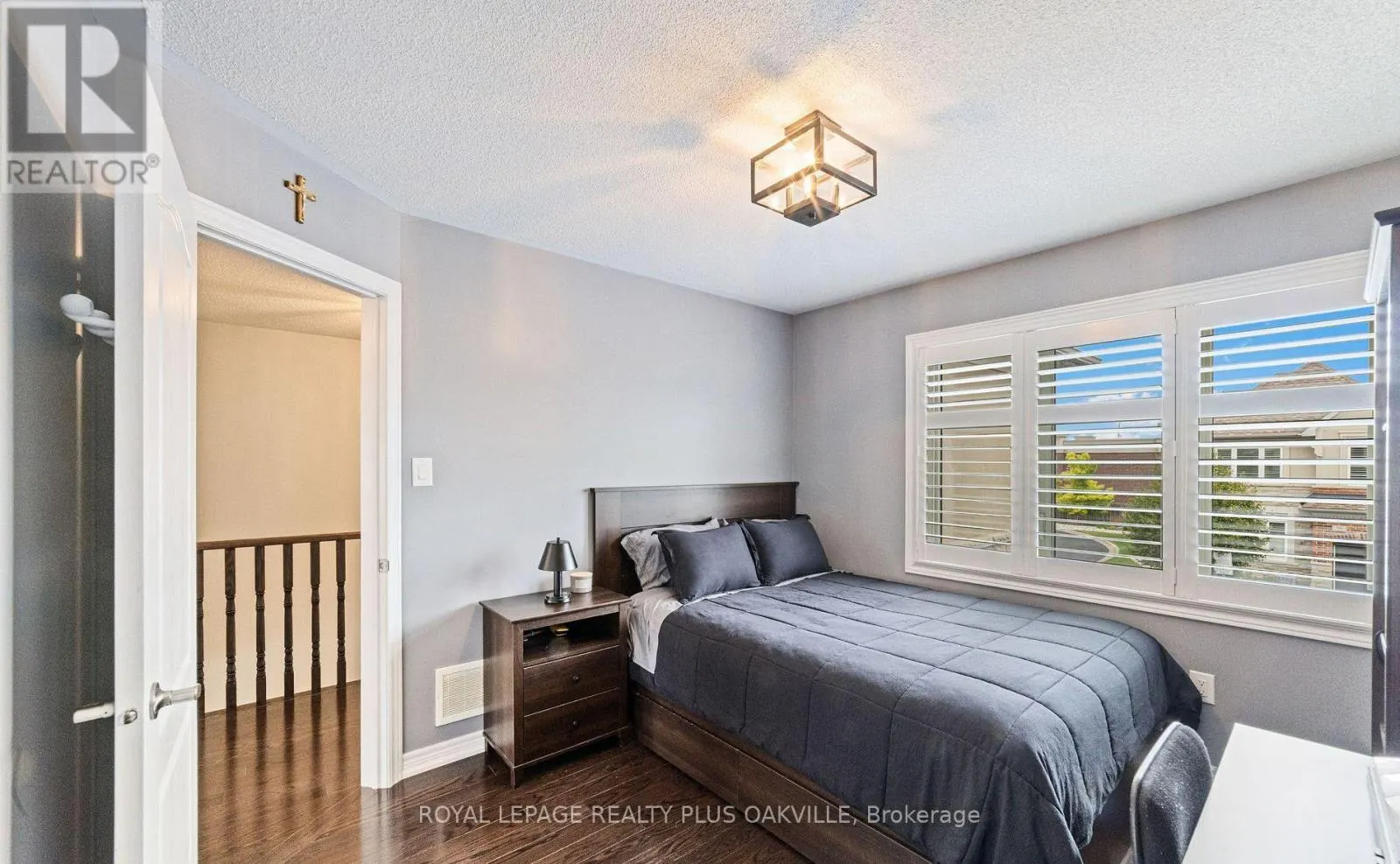 37 DIAMOND LEAF LANE